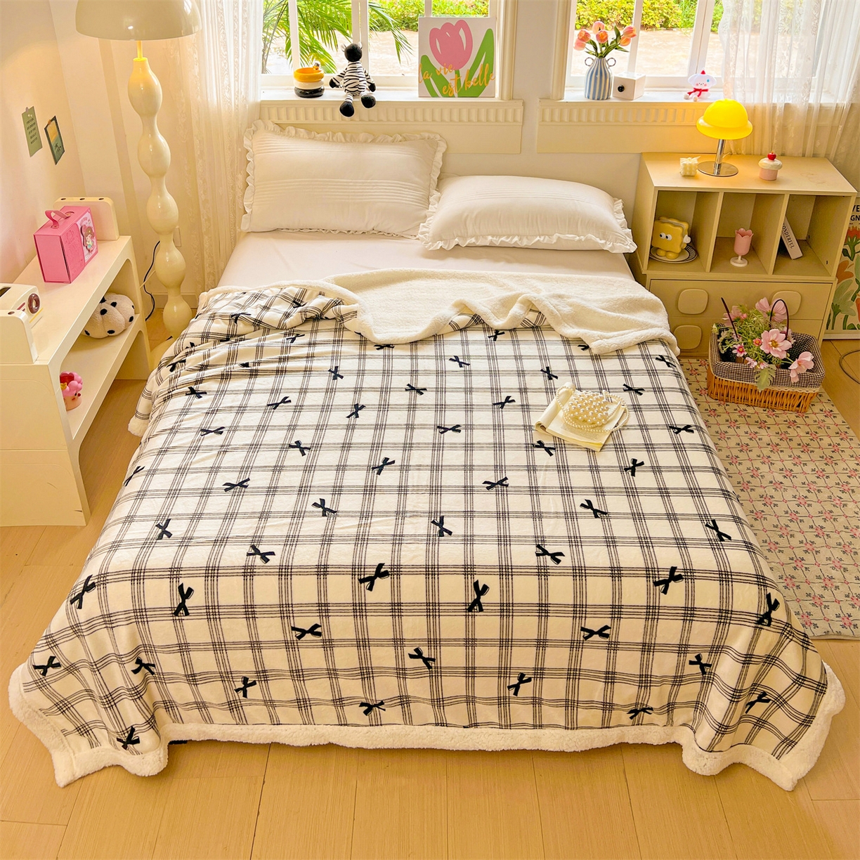 91家纺网 家纺一手货源 找家纺 名兮 2025新款秋冬高克重牛奶绒羊羔绒多功能盖毯 毛毯-格子蝴蝶结