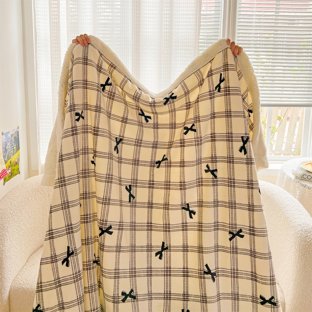 91家纺网 家纺一手货源 找家纺 名兮 2025新款秋冬高克重牛奶绒羊羔绒多功能盖毯 毛毯-格子蝴蝶结