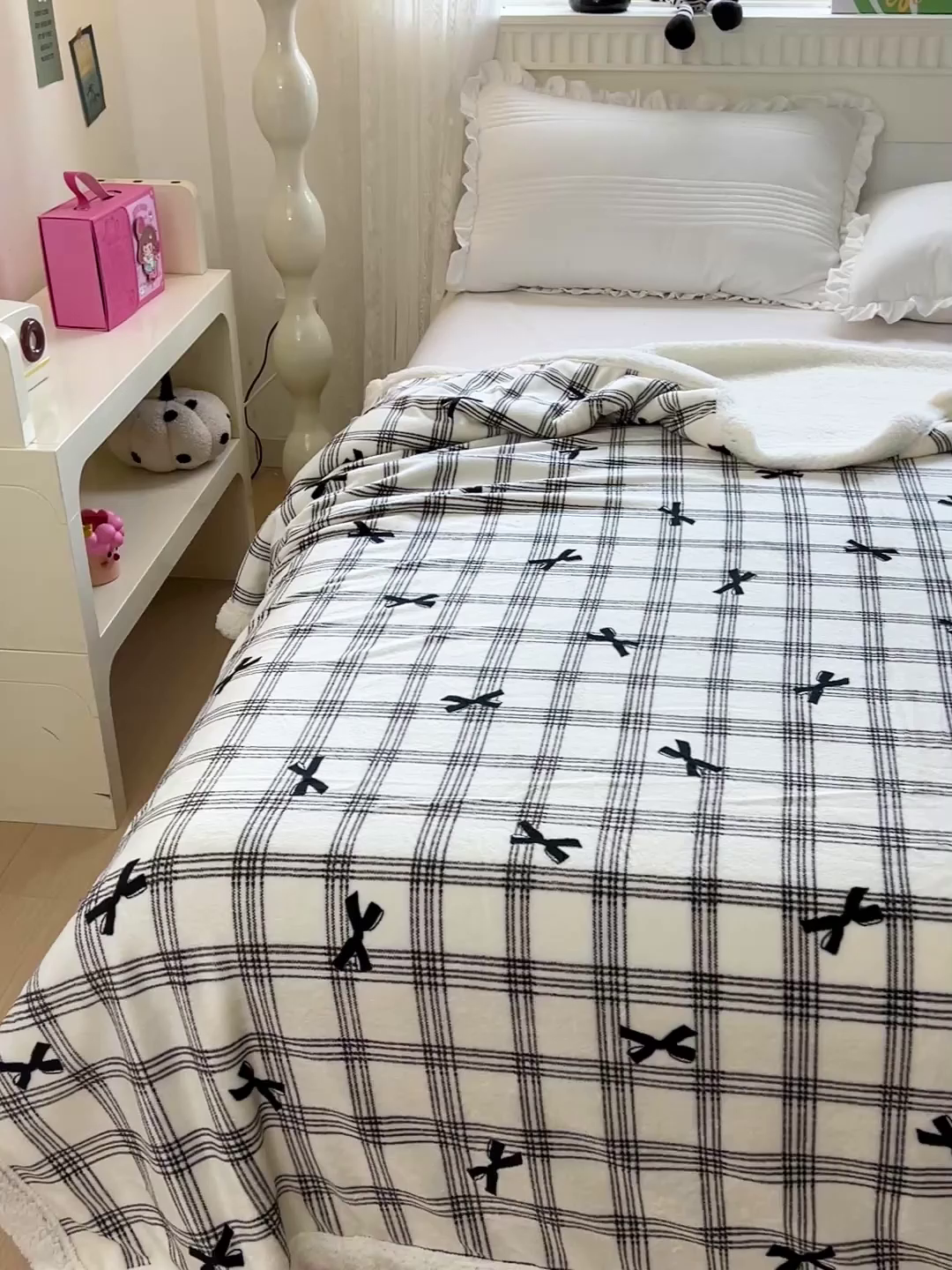 91家纺网 家纺一手货源 找家纺 名兮 2025新款秋冬高克重牛奶绒羊羔绒多功能盖毯 毛毯-格子蝴蝶结