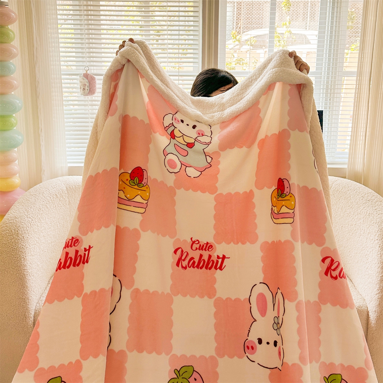 91家纺网 家纺一手货源 找家纺 名兮 2025新款秋冬高克重牛奶绒羊羔绒多功能盖毯 毛毯-格子兔