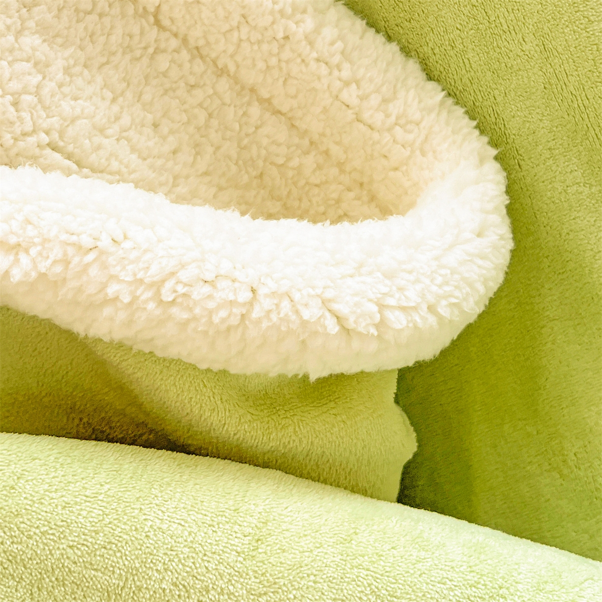 91家纺网 家纺一手货源 找家纺 名兮 2025新款秋冬高克重牛奶绒羊羔绒多功能盖毯 毛毯-果绿