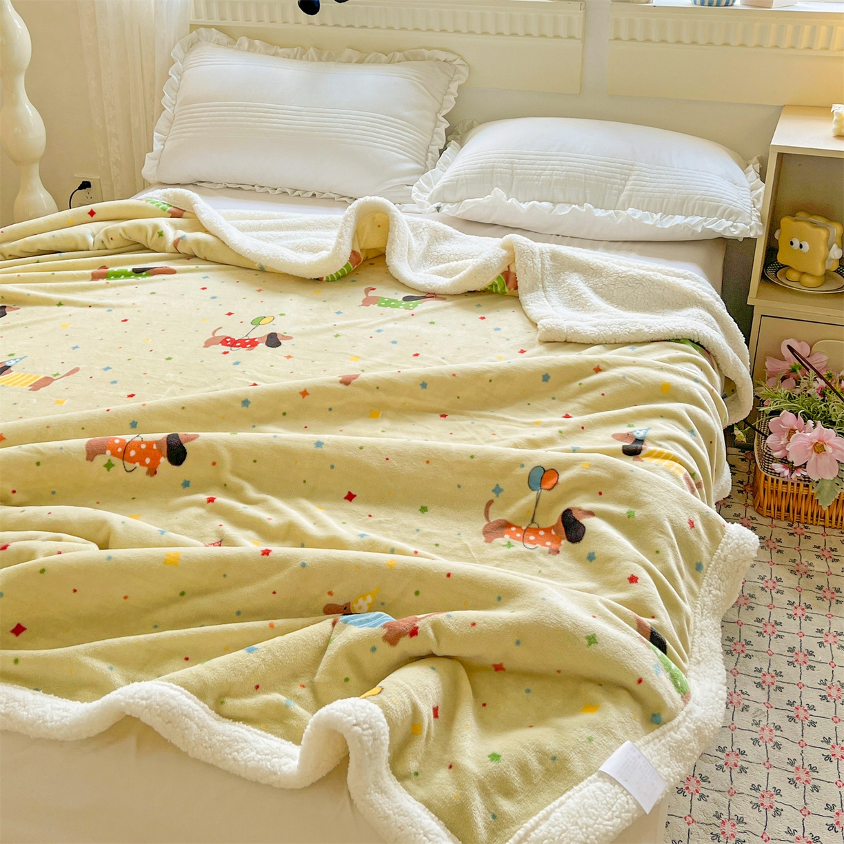 91家纺网 家纺一手货源 找家纺 名兮 2025新款秋冬高克重牛奶绒羊羔绒多功能盖毯 毛毯-腊肠狗