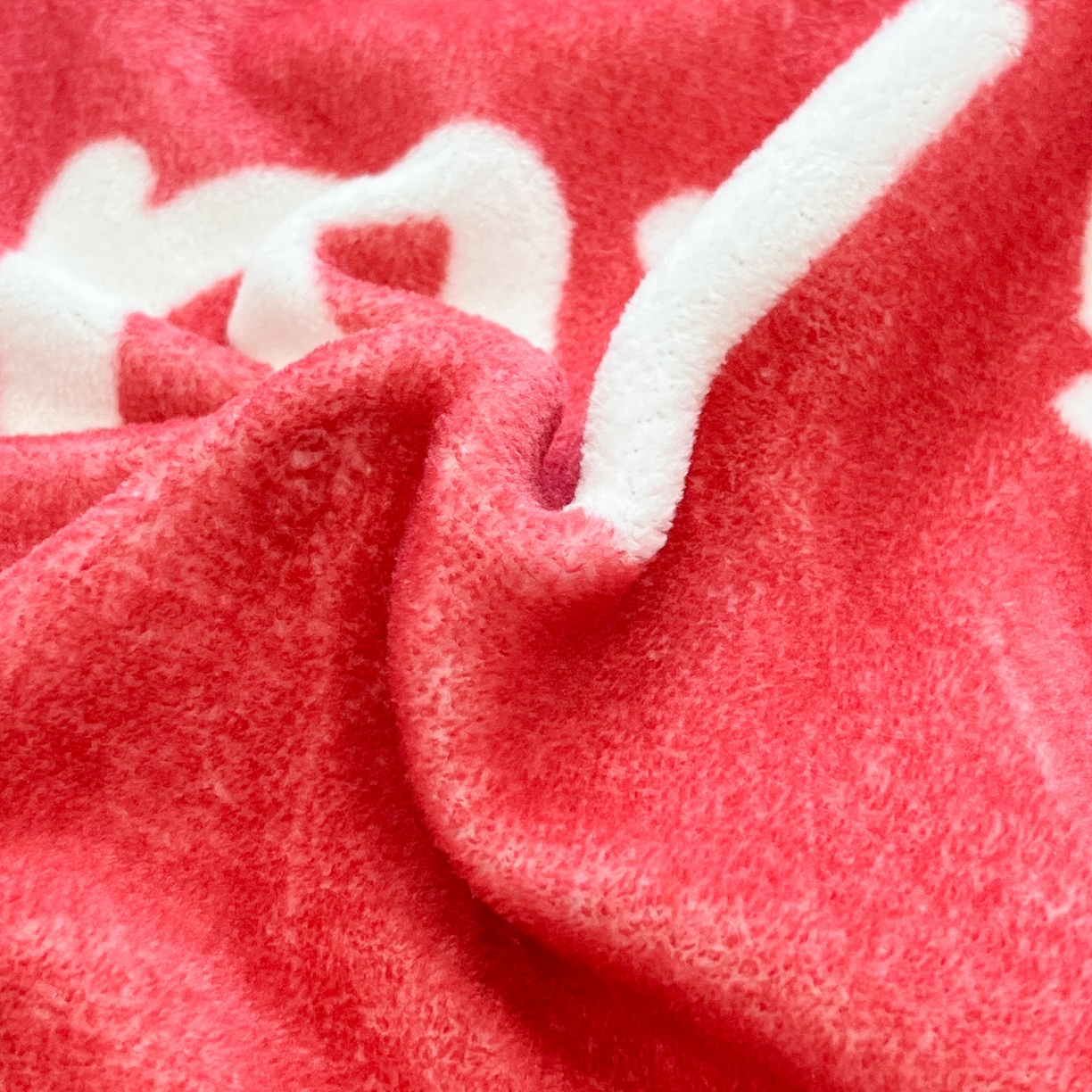 91家纺网 家纺一手货源 找家纺 （总）金爱家 2025新款大版三丽鸥高克重牛奶绒保暖床笠