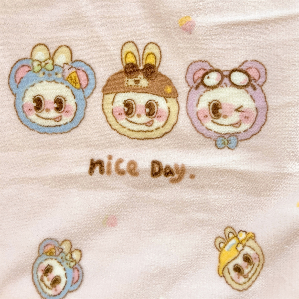 91家纺网 家纺一手货源 找家纺 名兮 2025新款秋冬高克重牛奶绒羊羔绒多功能盖毯 毛毯-萌宠粉