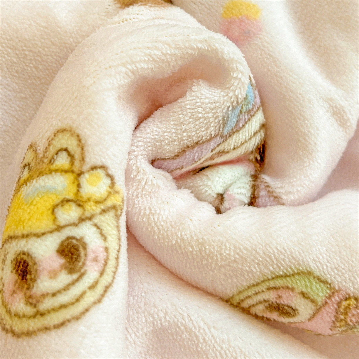 91家纺网 家纺一手货源 找家纺 名兮 2025新款秋冬高克重牛奶绒羊羔绒多功能盖毯 毛毯-萌宠粉