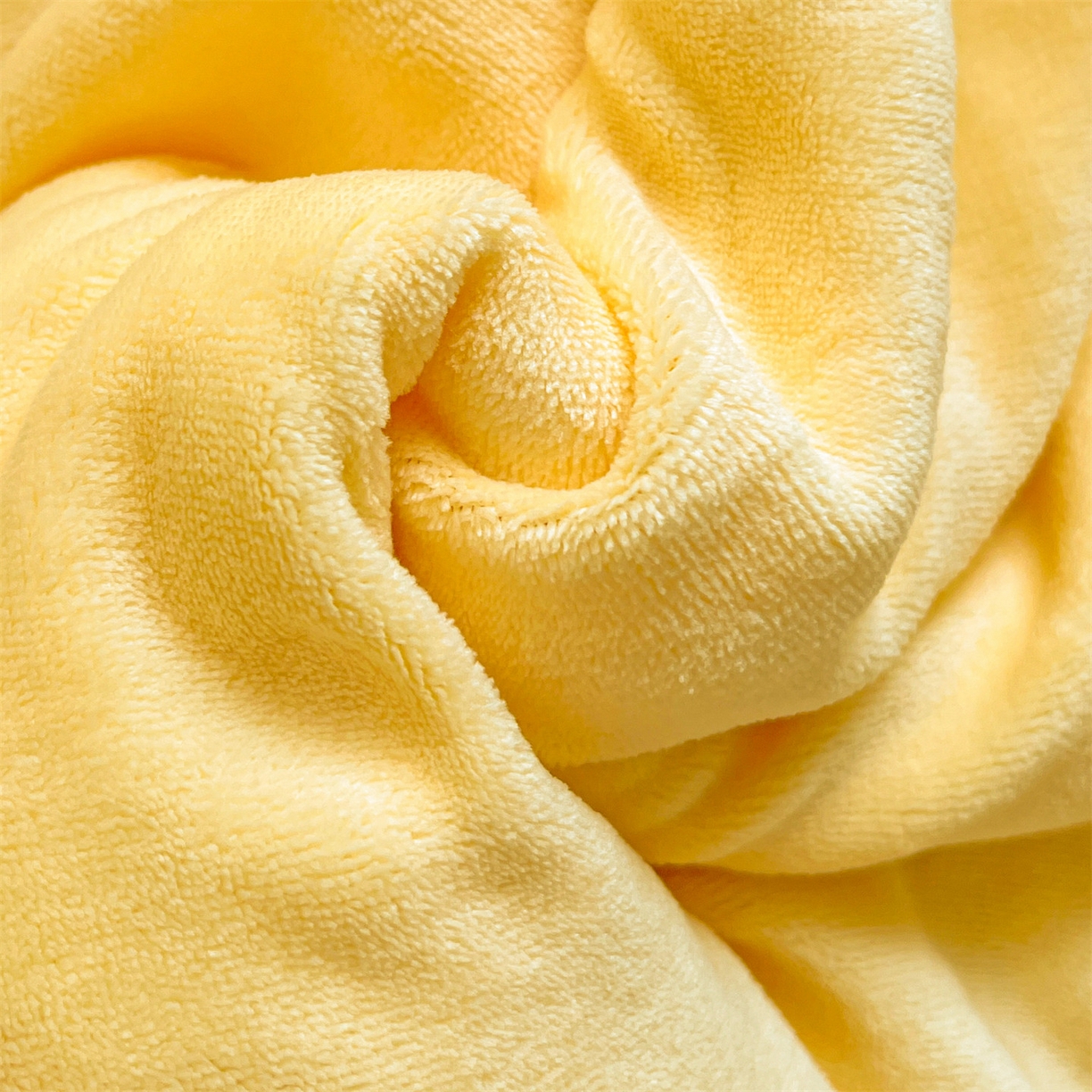 91家纺网 家纺一手货源 找家纺 名兮 2025新款秋冬高克重牛奶绒羊羔绒多功能盖毯 毛毯-米月黄