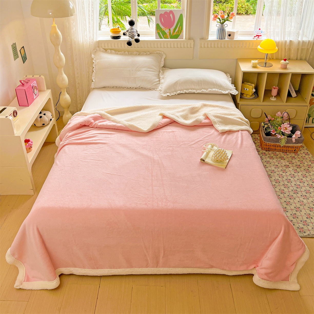 91家纺网 家纺一手货源 找家纺 名兮 2025新款秋冬高克重牛奶绒羊羔绒多功能盖毯 毛毯-浅粉