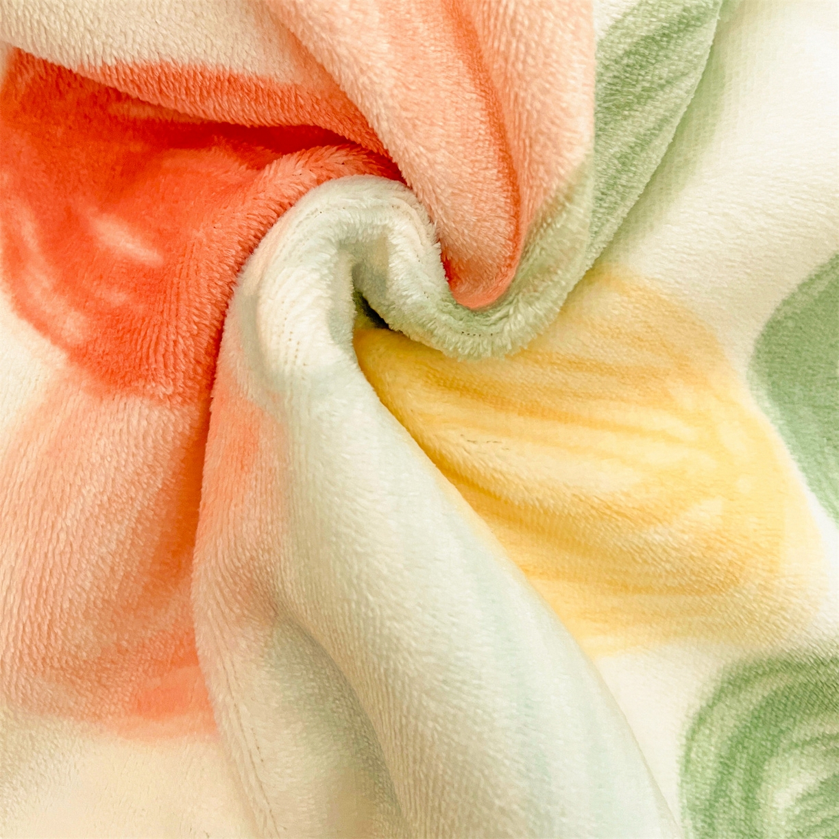 91家纺网 家纺一手货源 找家纺 名兮 2025新款秋冬高克重牛奶绒羊羔绒多功能盖毯 毛毯-倾城