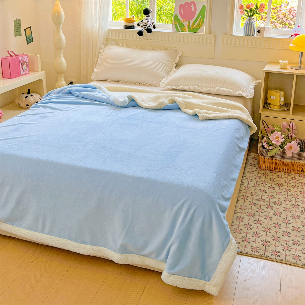 91家纺网 家纺一手货源 找家纺 名兮 2025新款秋冬高克重牛奶绒羊羔绒多功能盖毯 毛毯-水蓝