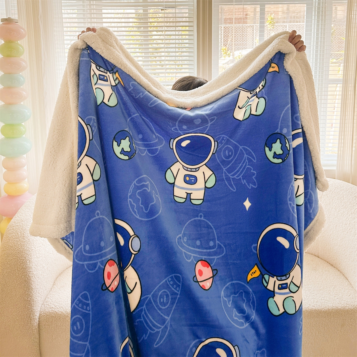 91家纺网 家纺一手货源 找家纺 名兮 2025新款秋冬高克重牛奶绒羊羔绒多功能盖毯 毛毯-太空人