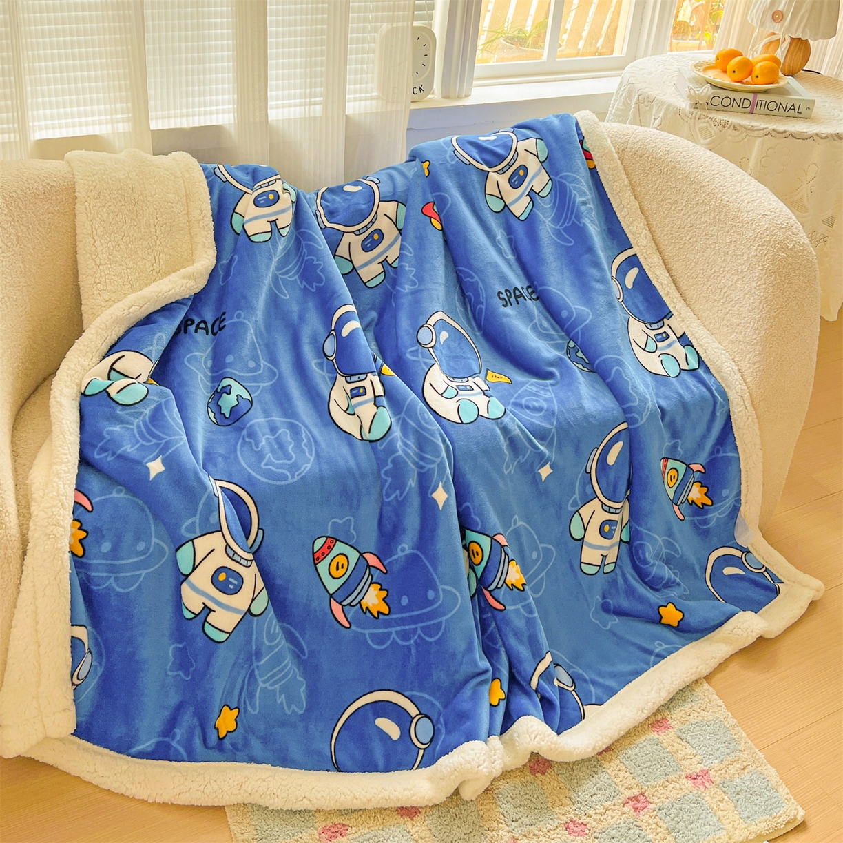 91家纺网 家纺一手货源 找家纺 名兮 2025新款秋冬高克重牛奶绒羊羔绒多功能盖毯 毛毯-太空人