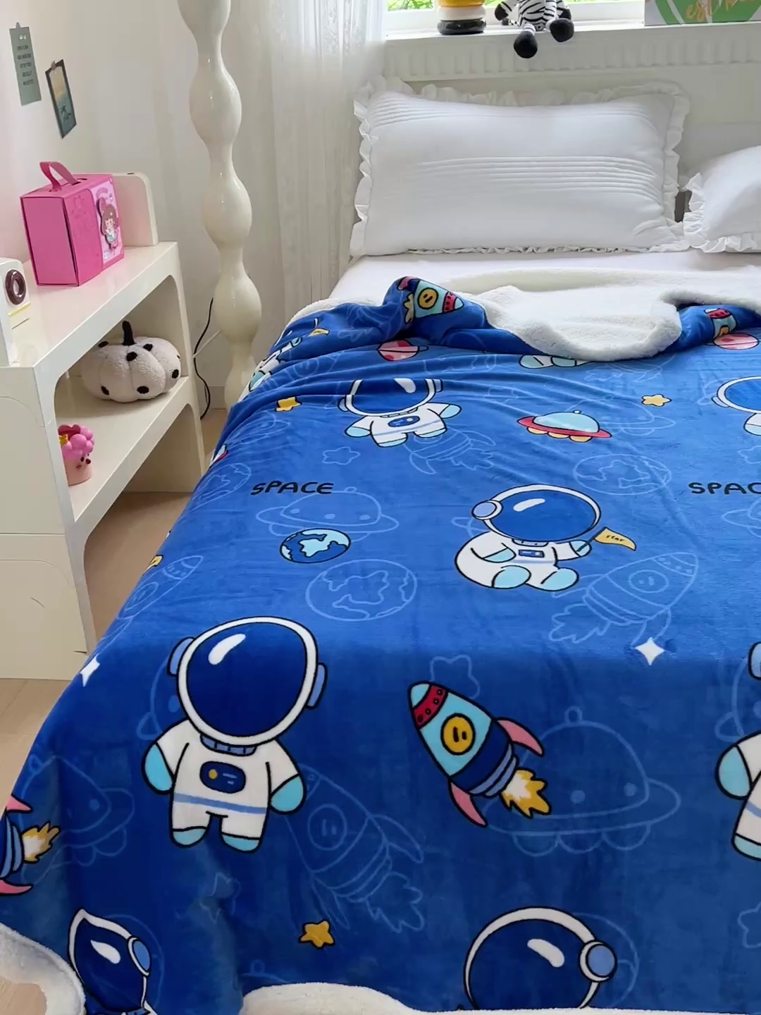 91家纺网 家纺一手货源 找家纺 名兮 2025新款秋冬高克重牛奶绒羊羔绒多功能盖毯 毛毯-太空人