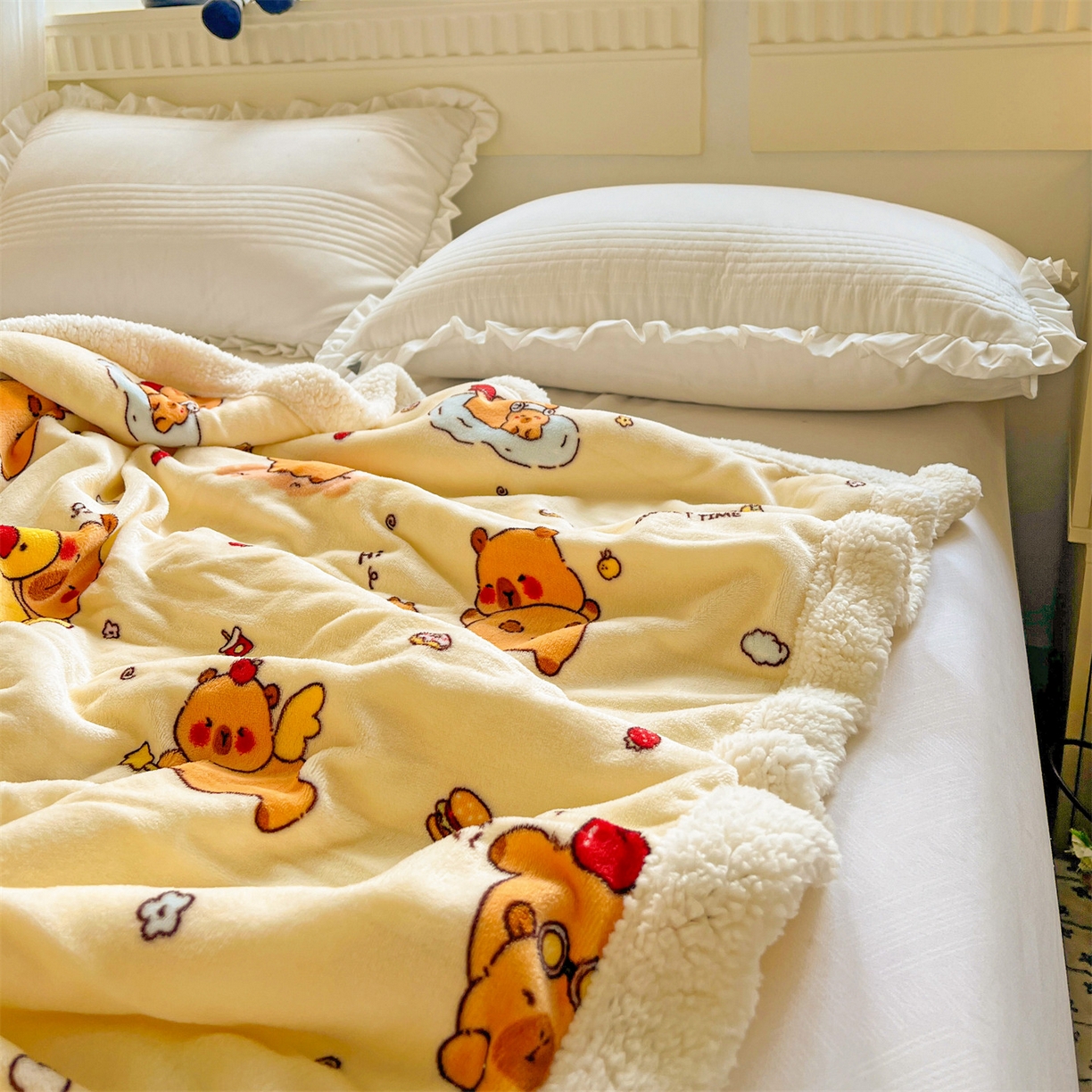 91家纺网 家纺一手货源 找家纺 名兮 2025新款秋冬高克重牛奶绒羊羔绒多功能盖毯 毛毯-贪吃巴拉