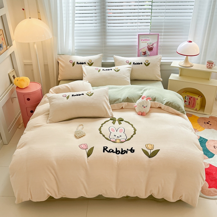 丽涵家纺 2025秋冬新款全工艺牛奶绒大版毛巾绣四件套 可爱兔-奶白