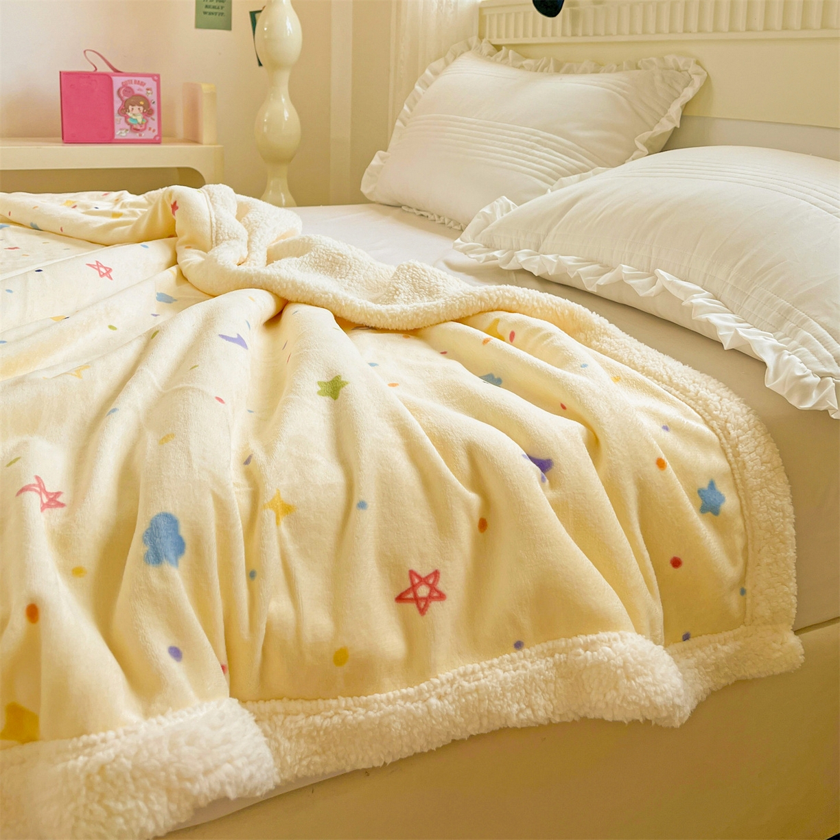 91家纺网 家纺一手货源 找家纺 名兮 2025新款秋冬高克重牛奶绒羊羔绒多功能盖毯 毛毯-童话星空