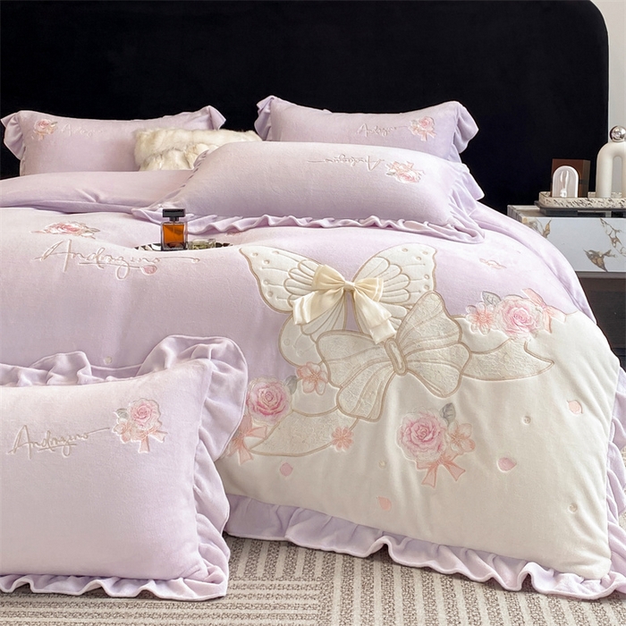 91家纺网 家纺一手货源 找家纺 （总）绒棉世家 2025秋冬新款A类牛奶绒宝宝绒刺绣韩版系列-浪漫蝴蝶结