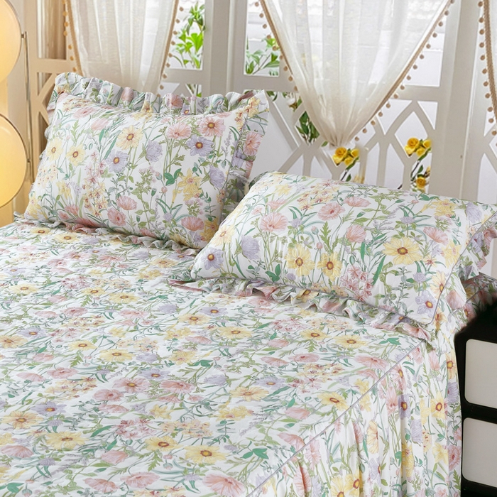 91家纺网 家纺一手货源 找家纺 益利多 2025新款全棉碎花纯棉卡通夹棉床裙单床裙三件套 清风佳人