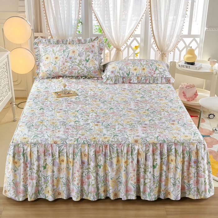 91家纺网 家纺一手货源 找家纺 益利多 2025新款全棉碎花纯棉卡通夹棉床裙单床裙三件套 清风佳人