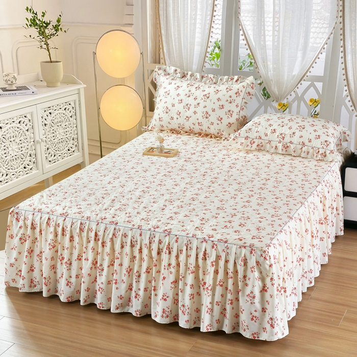 91家纺网 家纺一手货源 找家纺 益利多 2025新款全棉碎花纯棉卡通夹棉床裙单床裙三件套 初野