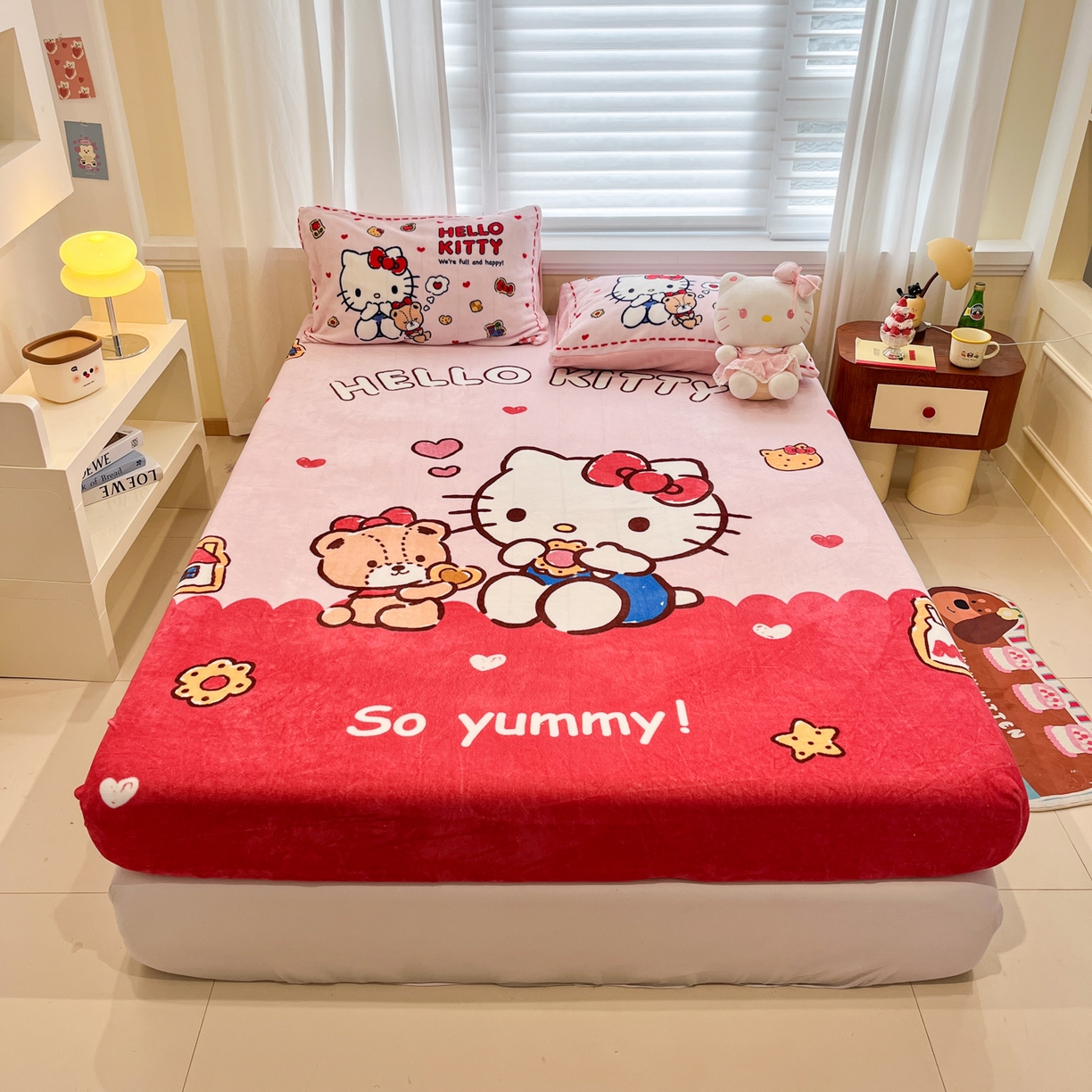 91家纺网 家纺一手货源 找家纺 金爱家 2025新款大版三丽鸥高克重牛奶绒保暖床笠 绒大版单品-饼干熊kt