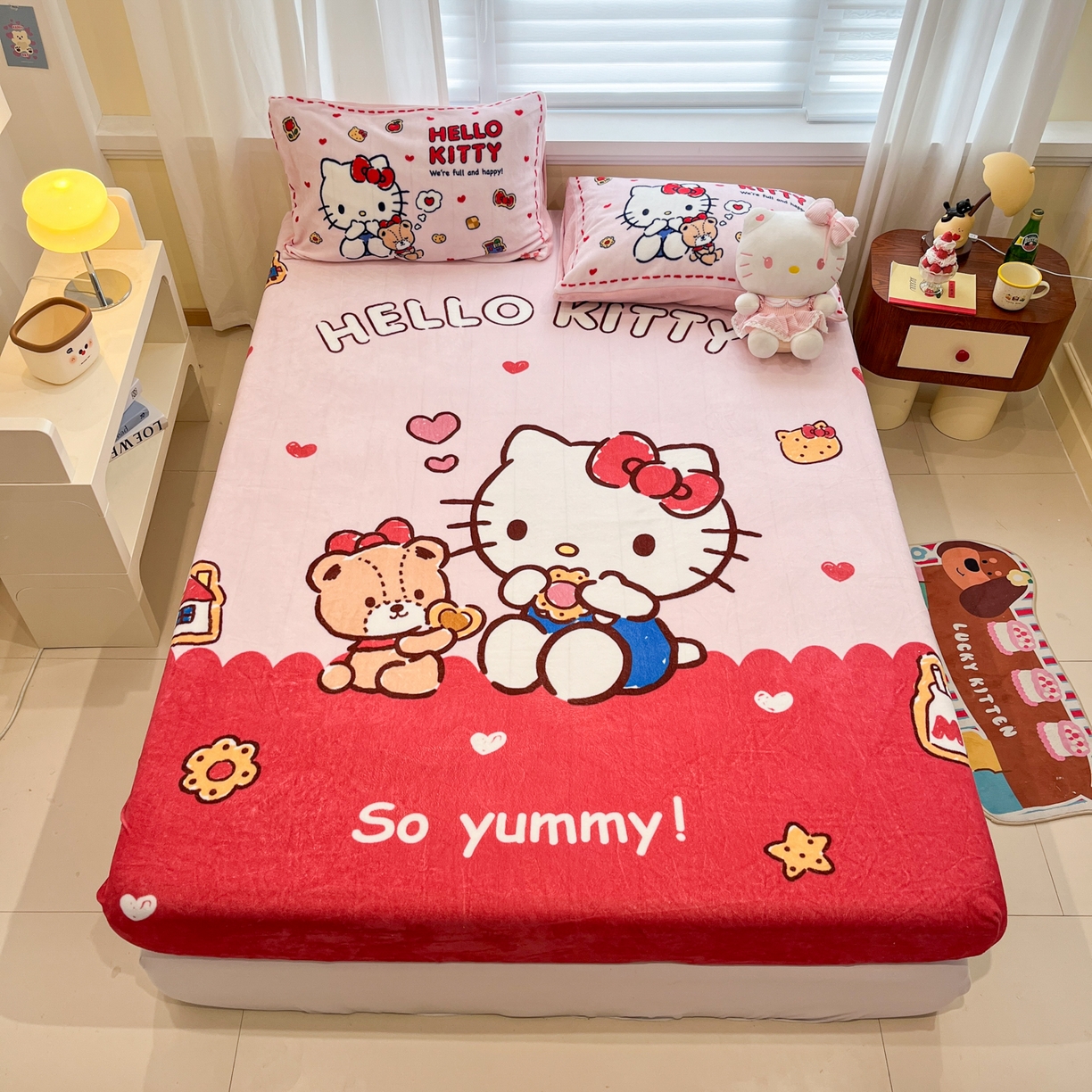 91家纺网 家纺一手货源 找家纺 金爱家 2025新款大版三丽鸥高克重牛奶绒保暖床笠 绒大版单品-饼干熊kt