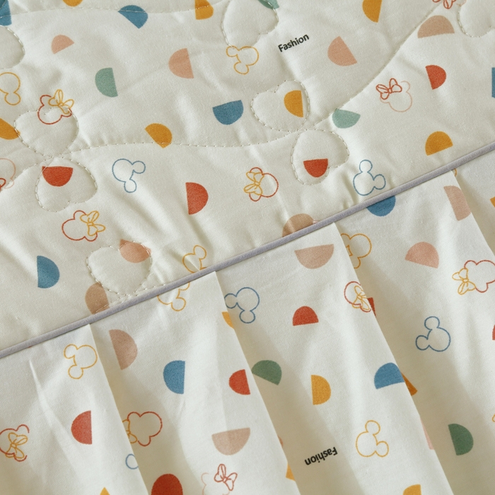 91家纺网 家纺一手货源 找家纺 益利多 2025新款全棉碎花纯棉卡通夹棉床裙单床裙三件套 欢乐派