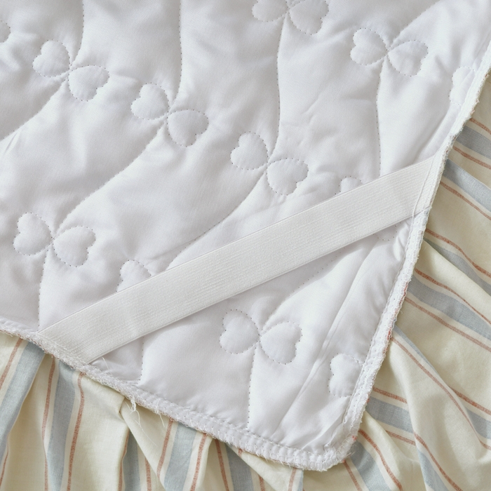 91家纺网 家纺一手货源 找家纺 益利多 2025新款全棉碎花纯棉卡通夹棉床裙单床裙三件套 简逸