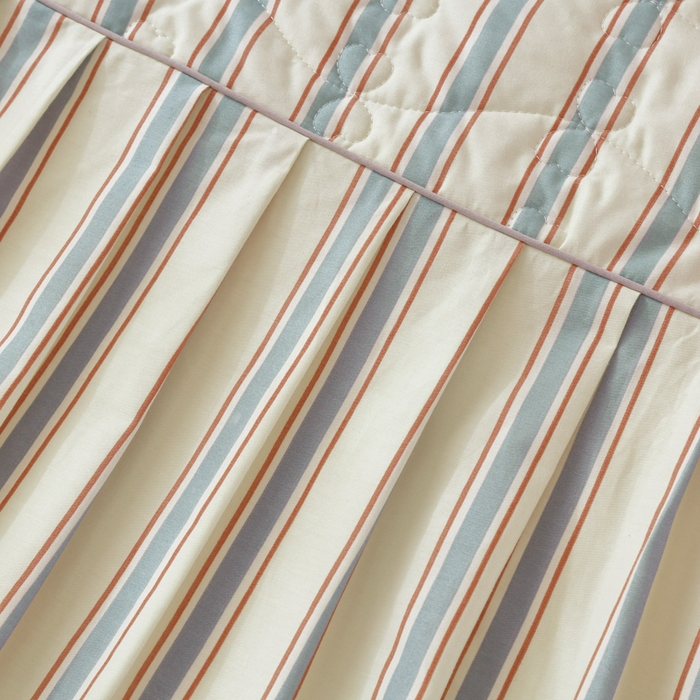 91家纺网 家纺一手货源 找家纺 益利多 2025新款全棉碎花纯棉卡通夹棉床裙单床裙三件套 简逸