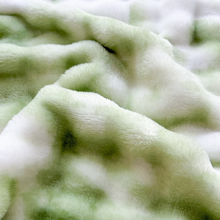 91家纺网 家纺一手货源 找家纺 栩裕纺织 2025春夏新款仿兔毛泡泡绒毛毯毯子多功能盖毯-炫彩系列 炫彩绿