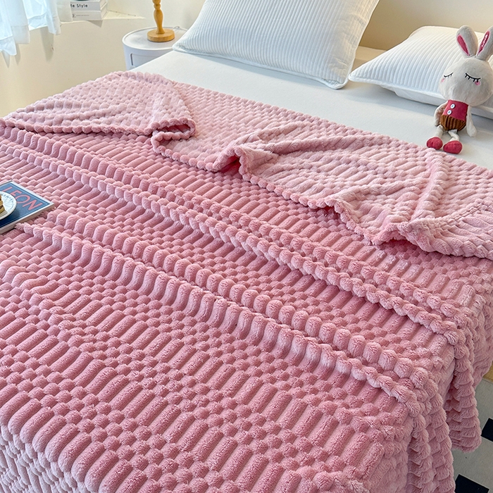 91家纺网 家纺一手货源 找家纺 栩裕纺织 2025春夏新款子母金龟绒毛毯毯子 玫瑰粉