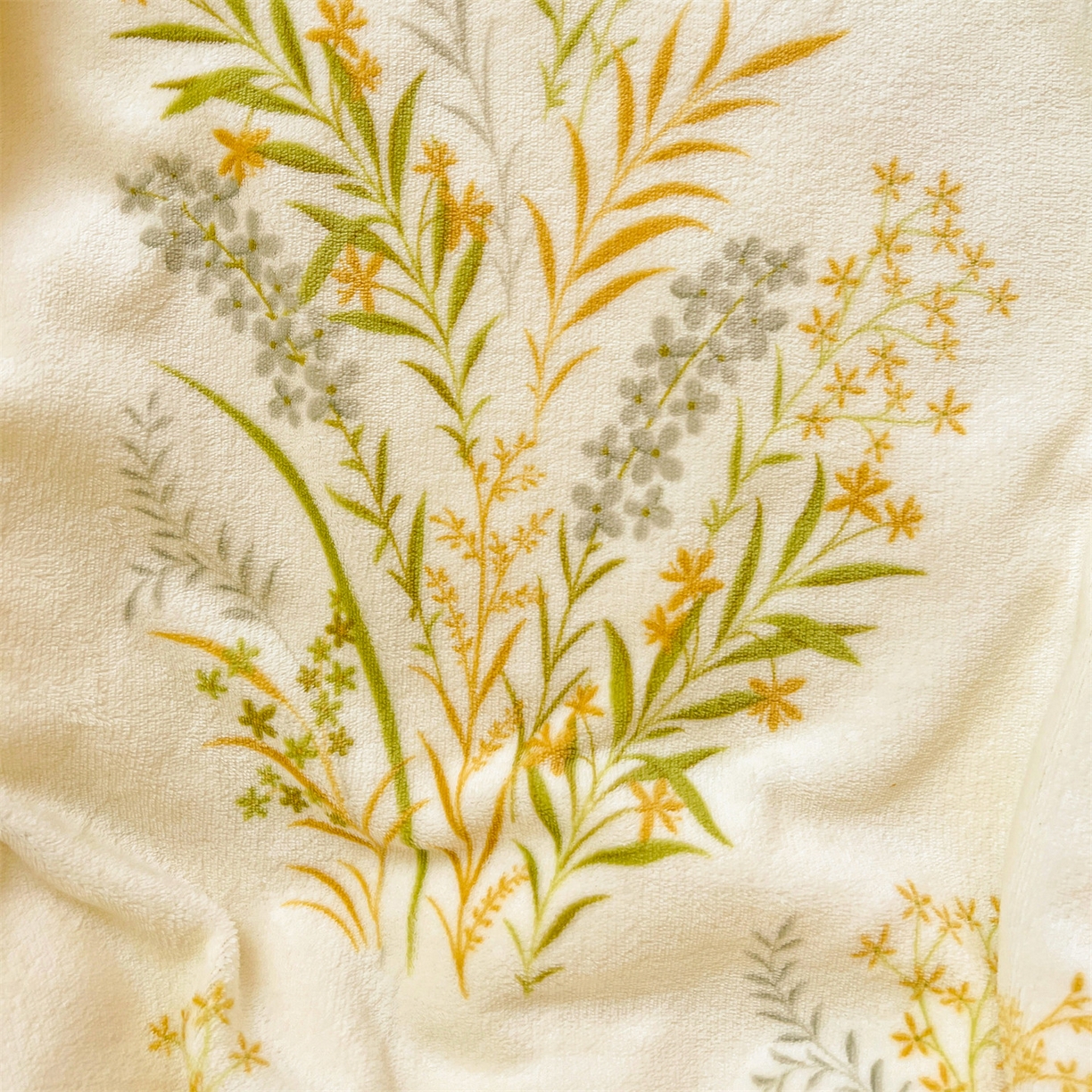 91家纺网 家纺一手货源 找家纺 名兮 2025新款秋冬高克重牛奶绒羊羔绒多功能盖毯 毛毯-仙草