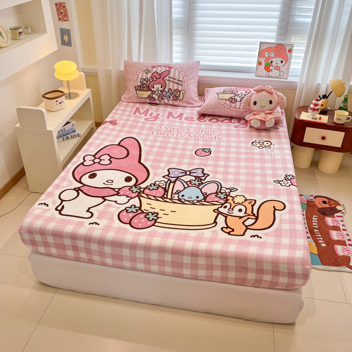 91家纺网 家纺一手货源 找家纺 金爱家 2025新款大版三丽鸥高克重牛奶绒保暖床笠 绒大版单品-野营美乐蒂