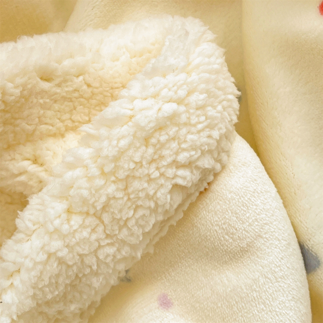 91家纺网 家纺一手货源 找家纺 名兮 2025新款秋冬高克重牛奶绒羊羔绒多功能盖毯 毛毯-星星狗