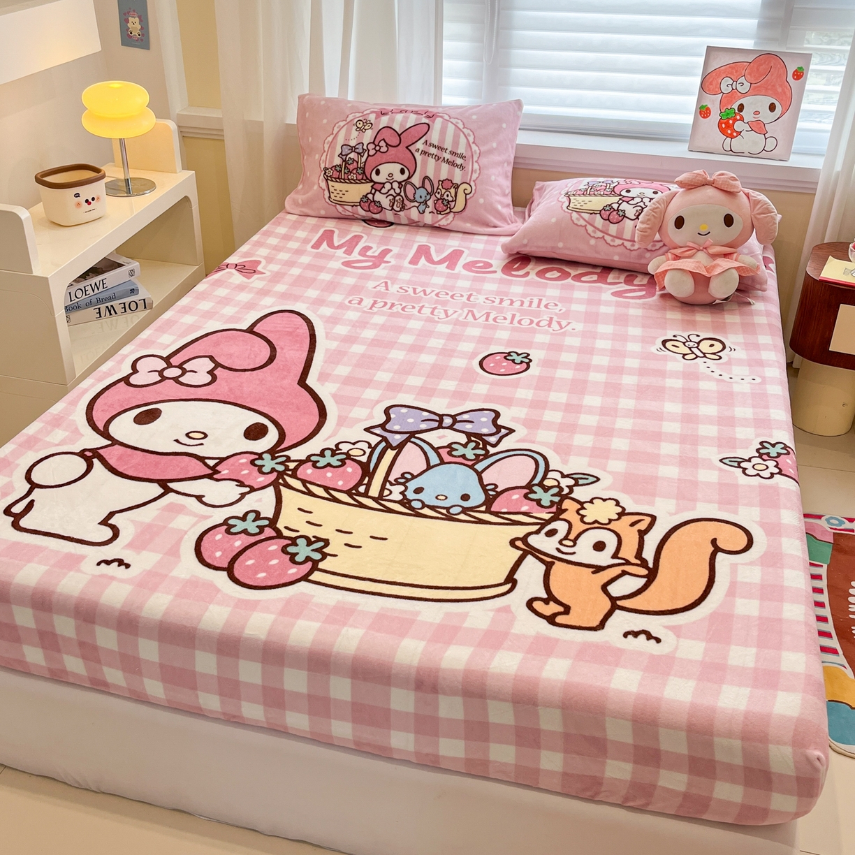 91家纺网 家纺一手货源 找家纺 金爱家 2025新款大版三丽鸥高克重牛奶绒保暖床笠 绒大版单品-野营美乐蒂