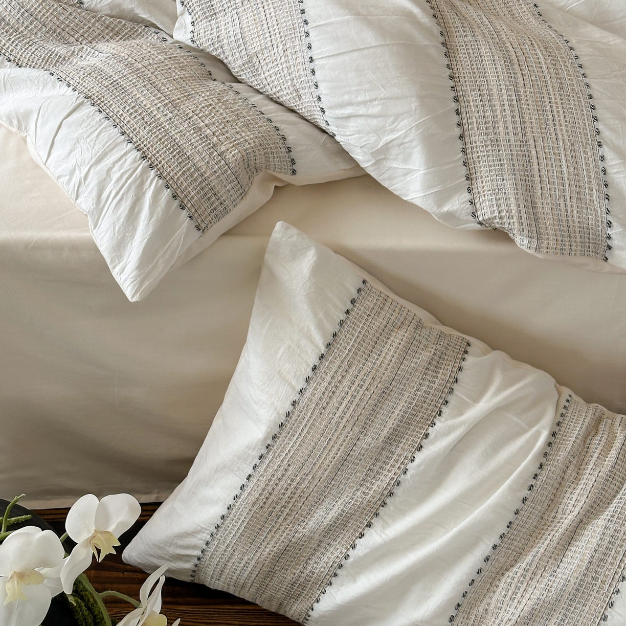 91家纺网 家纺一手货源 找家纺 云上 2025新款法式全棉纯棉串绳华夫格四件套 串绳-米白