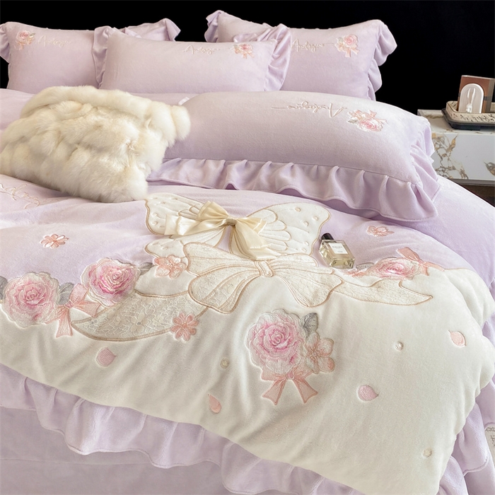 91家纺网 家纺一手货源 找家纺 （总）绒棉世家 2025秋冬新款A类牛奶绒宝宝绒刺绣韩版系列-浪漫蝴蝶结