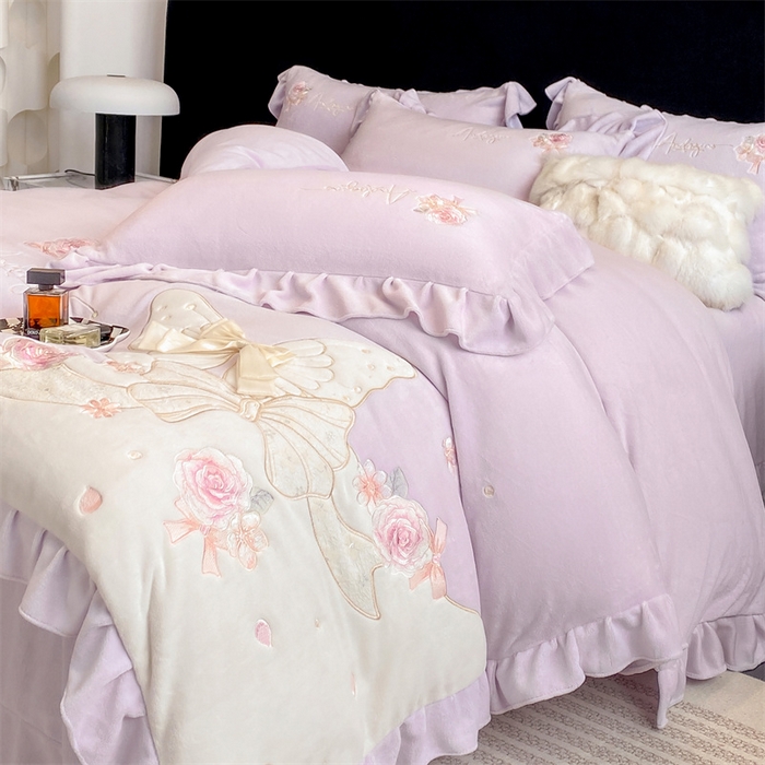 91家纺网 家纺一手货源 找家纺 （总）绒棉世家 2025秋冬新款A类牛奶绒宝宝绒刺绣韩版系列-浪漫蝴蝶结