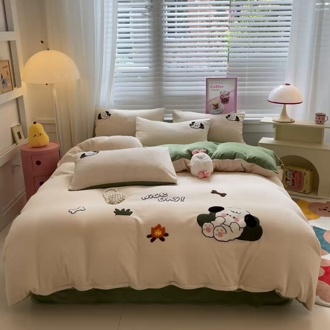 91家纺网 家纺一手货源 找家纺 （总）丽涵家纺 2025秋冬新款全工艺牛奶绒大版毛巾绣四件套