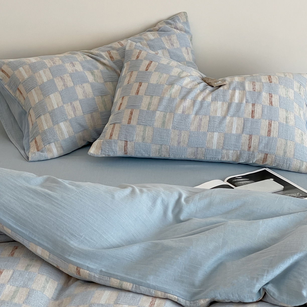 91家纺网 家纺一手货源 找家纺 云上 2025新款三层纱全棉纯棉色织大提花曲奇格子四件套 曲奇蓝格