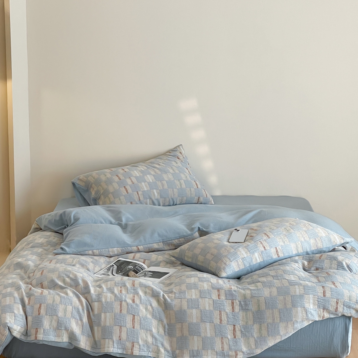 91家纺网 家纺一手货源 找家纺 云上 2025新款三层纱全棉纯棉色织大提花曲奇格子四件套 曲奇蓝格