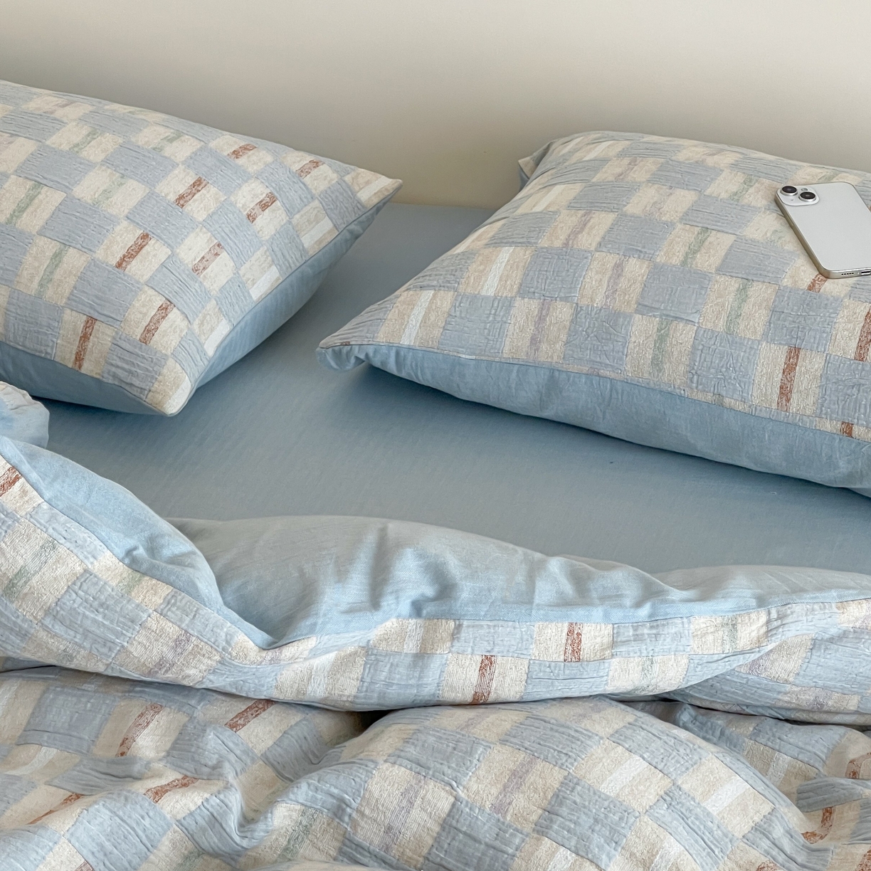 91家纺网 家纺一手货源 找家纺 云上 2025新款三层纱全棉纯棉色织大提花曲奇格子四件套 曲奇蓝格