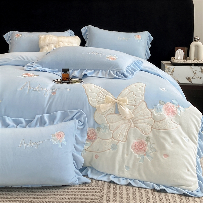 绒棉世家 2025秋冬新款A类牛奶绒宝宝绒刺绣韩版系列-浪漫蝴蝶结 浪漫蝴蝶结-蓝