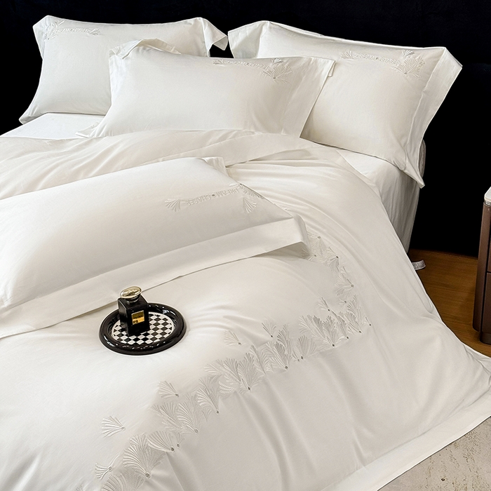 91家纺网 家纺一手货源 找家纺 星蕴家纺 2025新款贡缎长绒棉纯色四件套-多米 多米-珍珠白