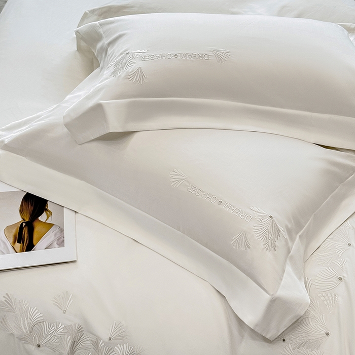 91家纺网 家纺一手货源 找家纺 星蕴家纺 2025新款贡缎长绒棉纯色四件套-多米 多米-珍珠白