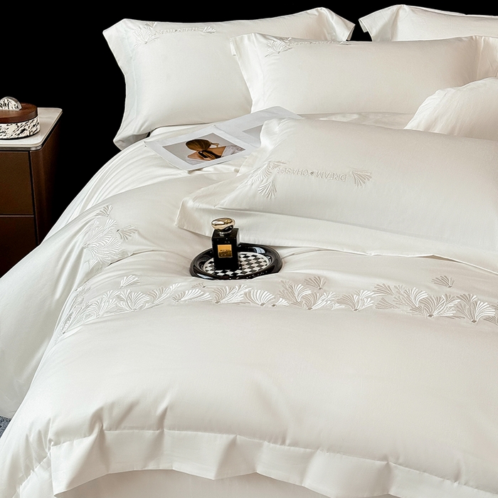 91家纺网 家纺一手货源 找家纺 星蕴家纺 2025新款贡缎长绒棉纯色四件套-多米 多米-珍珠白