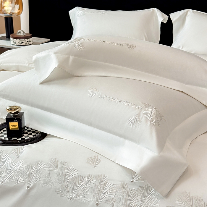 91家纺网 家纺一手货源 找家纺 星蕴家纺 2025新款贡缎长绒棉纯色四件套-多米 多米-珍珠白