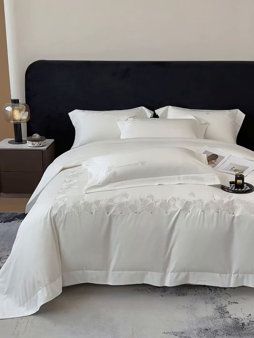 91家纺网 家纺一手货源 找家纺 星蕴家纺 2025新款贡缎长绒棉纯色四件套-多米 多米-珍珠白