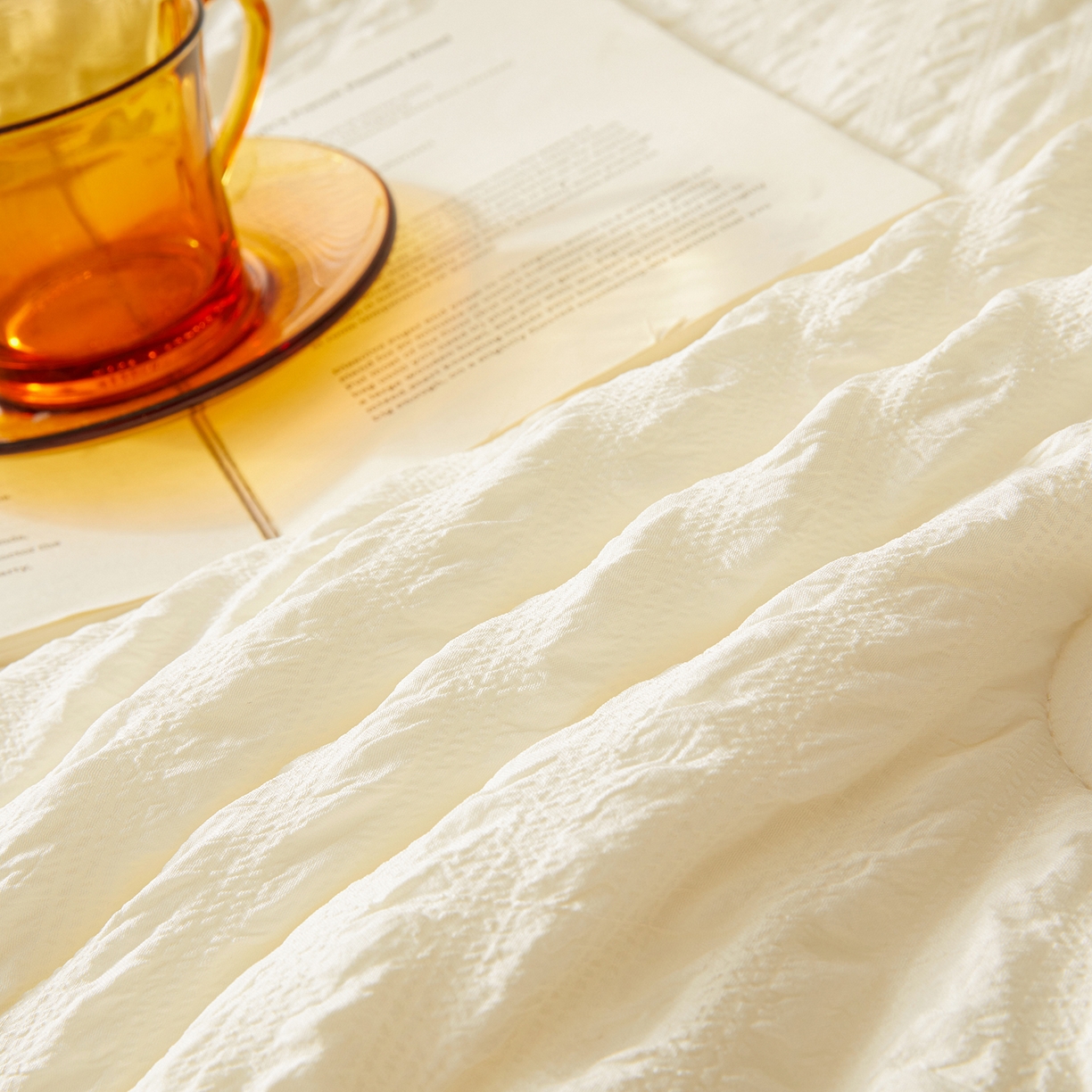 91家纺网 家纺一手货源 找家纺 合纵跨境工厂 2025秋冬新款7A抗菌A类大豆被子被芯跨境外贸一件代发亚马逊希音包过核价-双喷提花泡泡棉大豆被 凝脂白