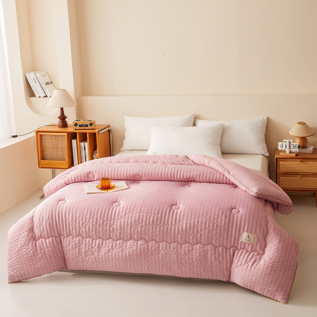 91家纺网 家纺一手货源 找家纺 合纵跨境工厂 2025秋冬新款7A抗菌A类大豆被子被芯跨境外贸一件代发亚马逊希音包过核价-双喷提花泡泡棉大豆被 柔和粉