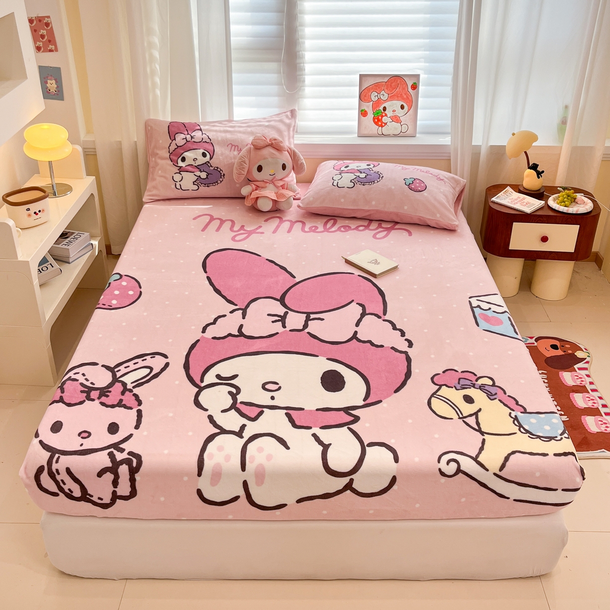 91家纺网 家纺一手货源 找家纺 金爱家 2025新款大版三丽鸥高克重牛奶绒保暖床笠 绒单品-木马美乐蒂